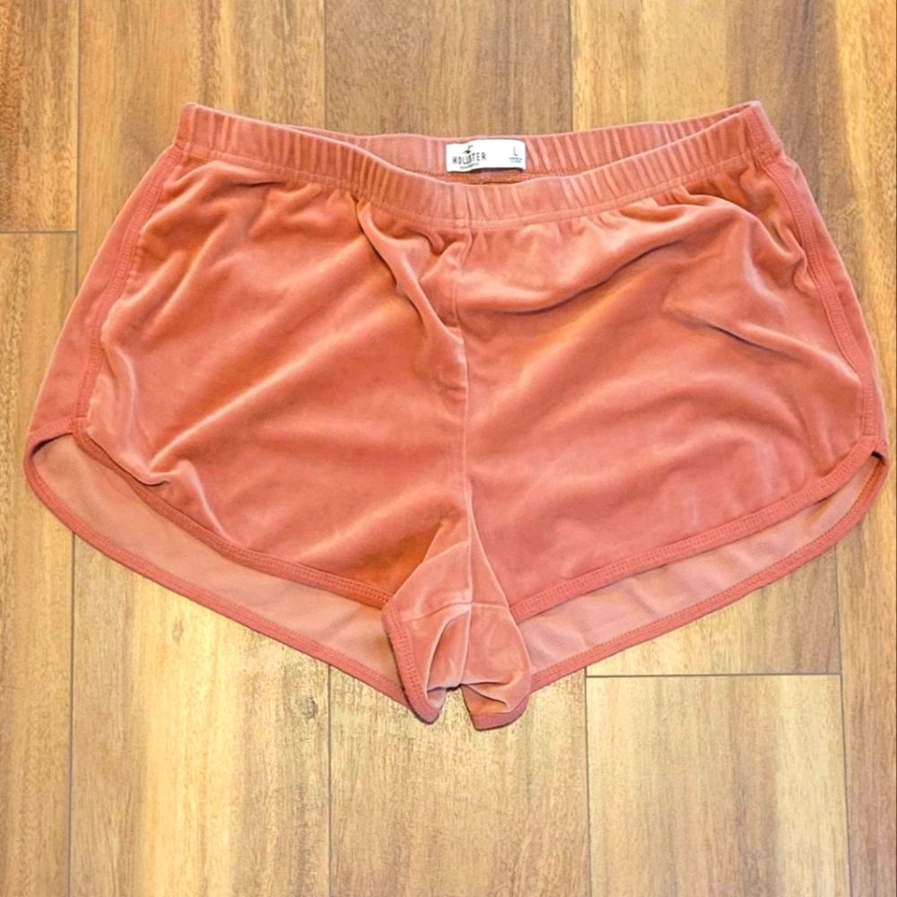 Extra soft velvet holister shorts size L dusty Rose color